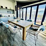 Stromdampfer, Lounge Rostock